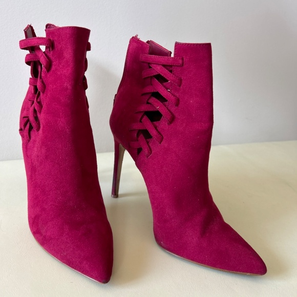 Maroon boots - Picture 2 of 4